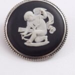 Brosa din Argint  semnata Wedgwood Black Jasper